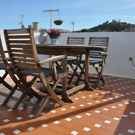 Quirky Townhouse With A Seaview Roof Terrace Semesterbostad