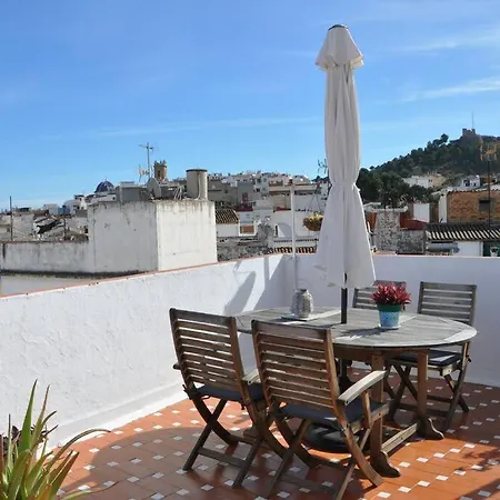 Quirky Townhouse With A Seaview Roof Terrace